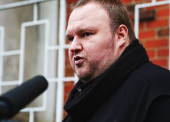 “Zelenski ya está fuera”: Kim Dotcom lanza una advertencia alarmante sobre Ucrania