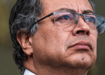 Petro Pide a Zelenski Liberar a Mercenarios Colombianos "Engañados" y Retenidos en Ucrania