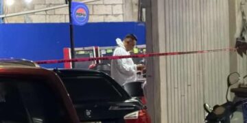 Ejecutan a pareja dentro de tienda en el fraccionamiento Corales de Cancún
