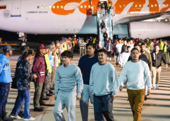 EE. UU. Pide a Venezuela Retomar los Vuelos de Repatriación de Migrantes