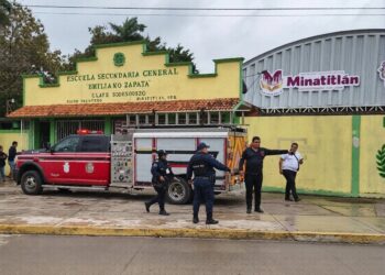 Caos en escuela: Perros Pitbull atacan a siete alumnos en Minatitlán