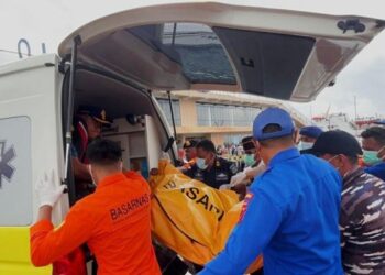 «Naufragio en Indonesia: hallan otro cuerpo y el barco de la familia española»