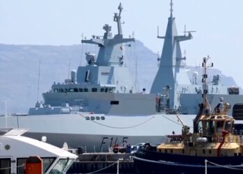 «Maniobras navales de países BRICS se desarrollan frente a Sudáfrica»