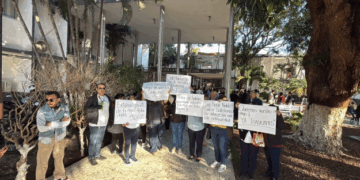 Crisis por falta de pago afecta a trabajadores de salud en Veracruz