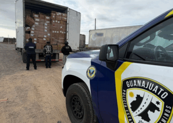 Decomisan en Guanajuato un tráiler con 24 toneladas de mercancía china ilegal