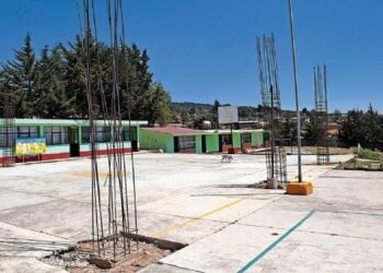 Denuncian presunto fraude millonario en el programa La Escuela es Nuestra