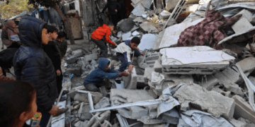 El peligro de asistir a las clases en Gaza bajo la amenaza de francotiradores