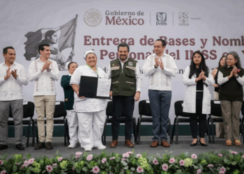 Fortalecen la salud con la entrega de bases y nombramientos en el IMSS de Yucatán