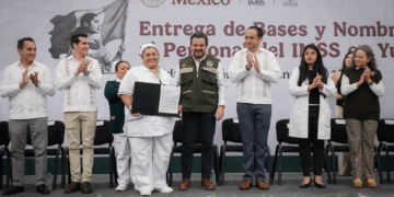 Fortalecen la salud con la entrega de bases y nombramientos en el IMSS de Yucatán
