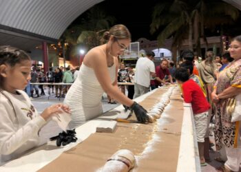 Gran celebración en la isla de Holbox con la tradicional rosca de reyes artesanal