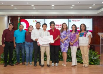 Jóvenes de Othón P. Blanco ganan el Concurso Estatal de Debate Político