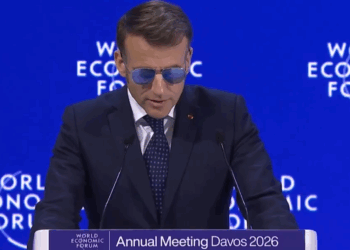 "La fuerte crítica de Emmanuel Macron a la competencia con Estados Unidos"