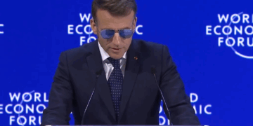 "La fuerte crítica de Emmanuel Macron a la competencia con Estados Unidos"