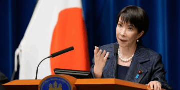 La primera ministra de Japón anuncia la disolución parlamentaria para convocar a elecciones