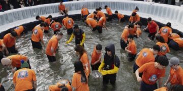 «Miles de personas participan en el Festival de Sancheoneo en Corea del Sur»
