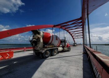 «Puente Nichupté mantiene retrasos y aún no tiene fecha oficial de apertura»