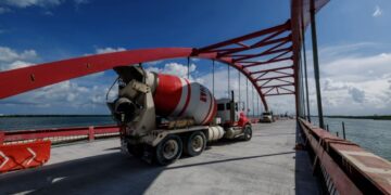 «Puente Nichupté mantiene retrasos y aún no tiene fecha oficial de apertura»