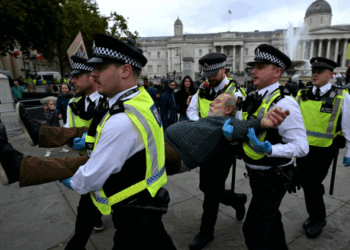 Riesgo mortal en el Reino Unido: Activistas en huelga de hambre extrema desafían los límites de la vida