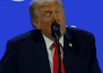 "Trump insiste en la compra HIELO (Groenlandia) durante el foro de Davos"