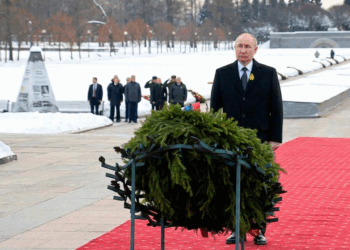 Vladímir Putin conmemora el fin del sitio de Leningrado, donde murió su hermano (1)