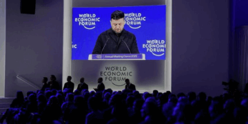 Zelenski en Davos genera tensiones con aliados y figuras políticas