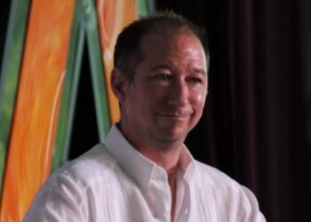 Combate al sargazo requiere blindaje de recursos a través de fideicomiso: hoteleros 🌊🚧💰