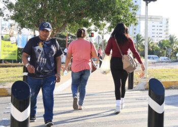 CANCÚN FORTALECE LA SEGURIDAD VIAL CON MODERNIZACIÓN SEMAFÓRICA Y CRUCES SEGUROS: ANA PATY PERALTA