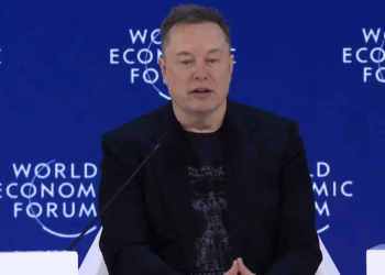 Elon Musk predice un futuro con más robots que personas
