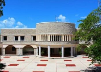 UQROO condena intervención de Estados Unidos en Venezuela