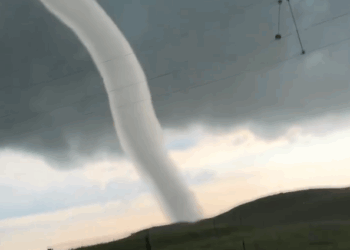 #VIDEO: "El impresionante tornado de Dakota del Sur captado en video"