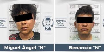 Detienen a dos presuntos integrantes de grupo criminal con drogas y armas en Puerto Morelos; un policía resulta lesionado