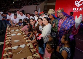 Celebración del Día de Reyes en Cancún reúne a miles de familias