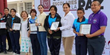 ESTUDIANTES SE CONVIERTEN EN GUARDIANES ESCOLARES POR LA PAZ EN CANCÚN: ANA PATY PERALTA