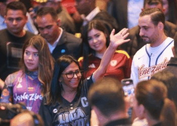 Cese de sanciones y bloqueo: Delcy Rodríguez desafía a Trump en medio de una compleja relación bilateral