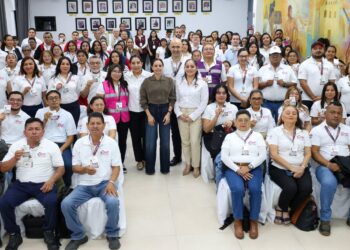 Ana Paty Peralta impulsa el combate a la corrupción con nuevas identificaciones en el DIF