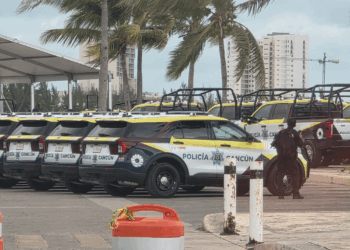 Ana Paty Peralta y Mara Lezama entregan 80 nuevas patrullas para blindar la seguridad en Cancún