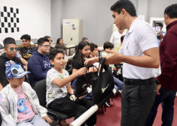 Autoridades de Quintana Roo entregan tableros de ajedrez para impulsar el talento local