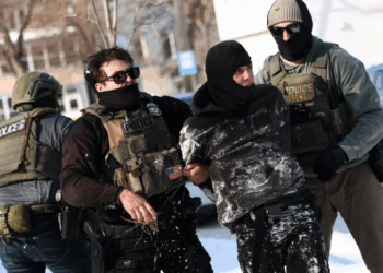 Avión de lujo propiedad de un magnate amigo de Trump traslada a palestinos deportados a Cisjordania