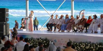 Bodas Colectivas en Cancún 2026 unen a 357 parejas en Playa Delfines