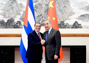 China reafirma su apoyo a Cuba y rechaza la injerencia externa en la isla