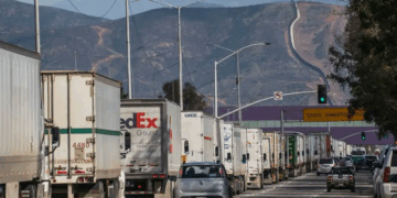Claudia Sheinbaum explica que falla en el sistema de aduanas fue por daño en fibra óptica