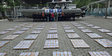Colombia logra histórico decomiso de droga en un narcosubmarino en el Pacífico