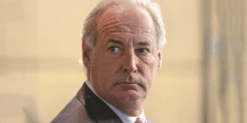 Donald Trump arremete contra el magnate petrolero Harry Sargeant III