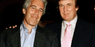 Donald Trump niega amistad con Jeffrey Epstein y denuncia una conspiración