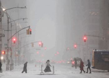 EE. UU. entra en su segunda semana de frío extremo y apagones prolongados