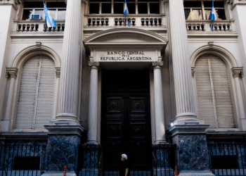 El Banco Central acelera la acumulación de reservas para cumplir con el FMI