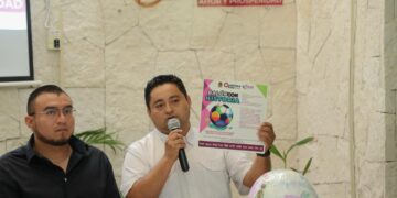 El DIF promueve la unión familiar y la paz con el concurso de balones decorados en Playa del Carmen