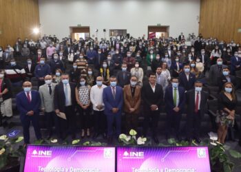 El IEQROO fortalece la tecnología y democracia en mesas de trabajo con el INE