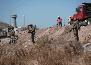 El Pentágono desmiente versiones oficiales sobre el cierre del espacio aéreo en El Paso