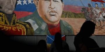 El chavismo conmemora el aniversario del golpe de Chávez en una Venezuela bajo tensión